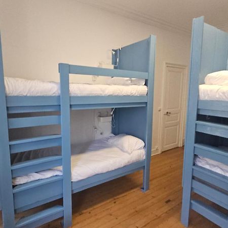 Bed In 6-Bed Mixed Dormitory Le Jardin Cafe بوردو المظهر الخارجي الصورة
